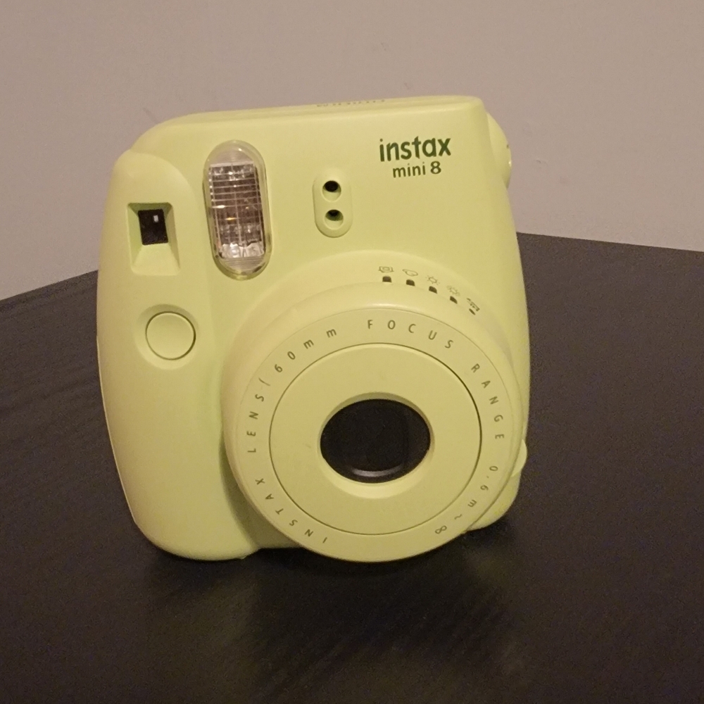 Fujifilm instax 8 camera